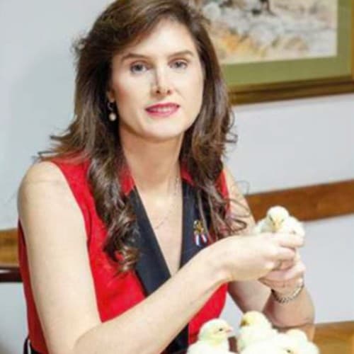 Blanca Ceuppens: Empresa líder paraguaya con “PECHUGON”
